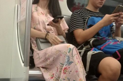 海口地铁小姐姐,温暖服务，点亮城市出行时光